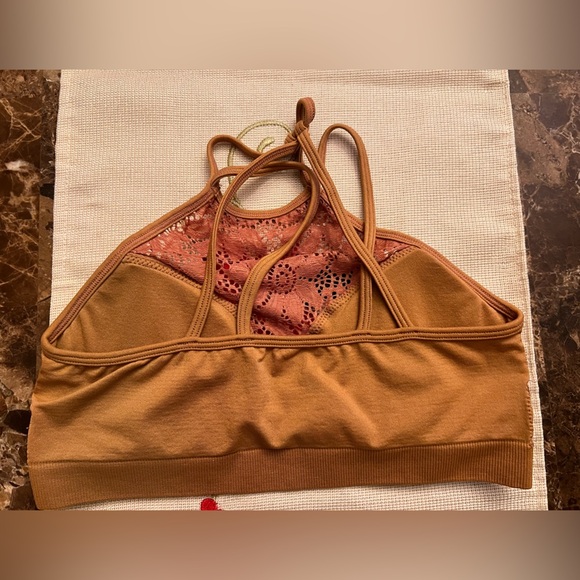 Bundle of 4 bralettes 💚🖤❤️🧡 - Picture 6 of 15